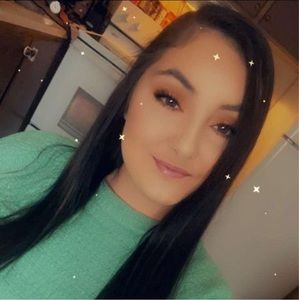 Meet your Posher, Alyshia